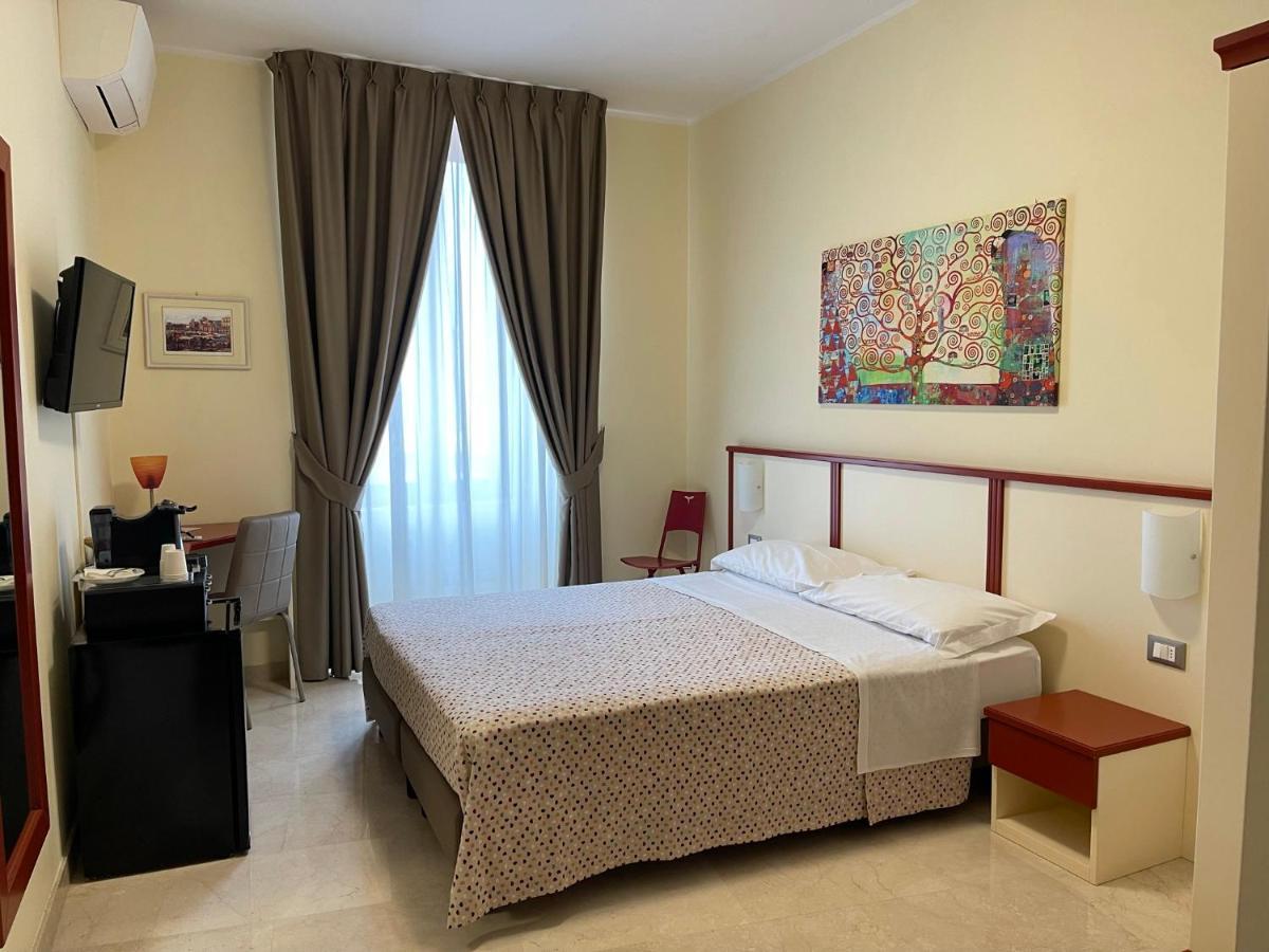B&B Ponte Capograssi ซุลโมนา ภายนอก รูปภาพ
