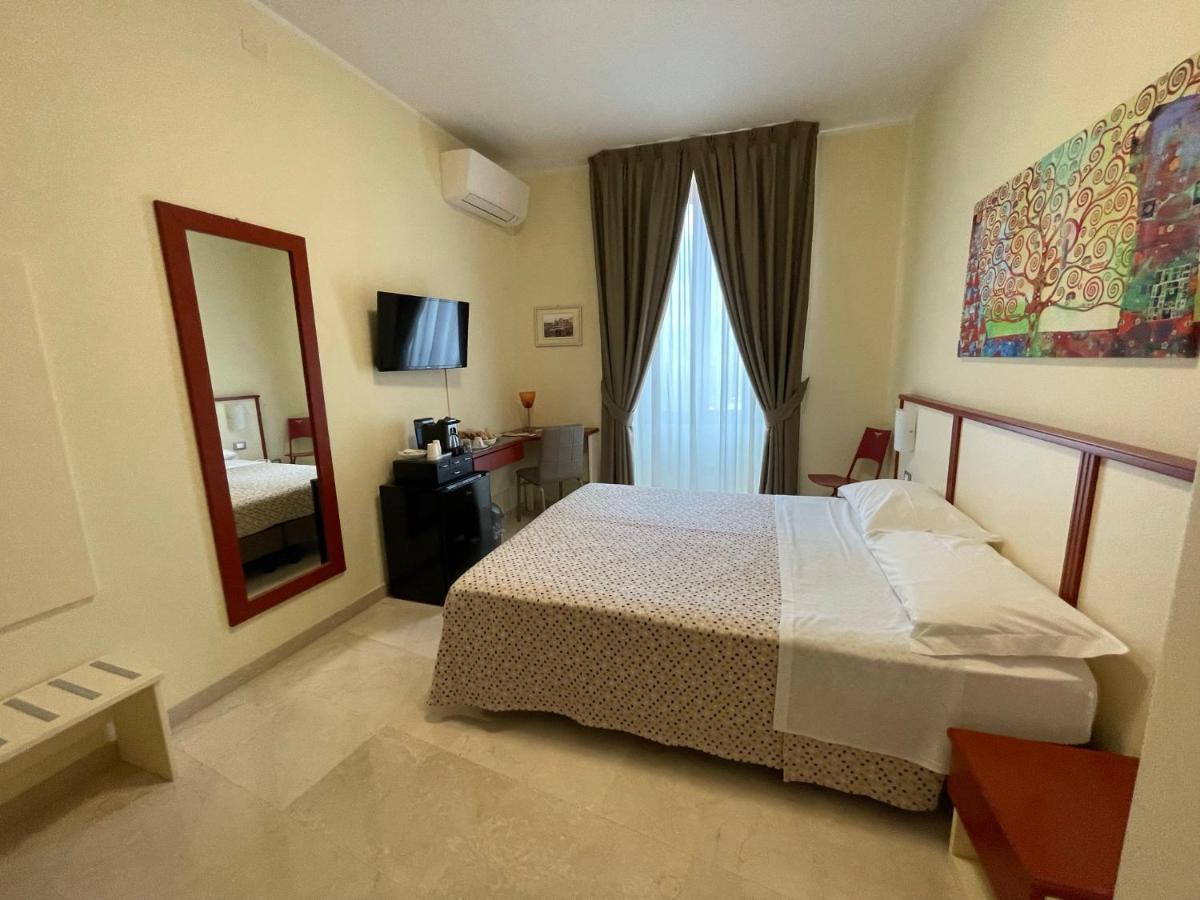 B&B Ponte Capograssi ซุลโมนา ภายนอก รูปภาพ