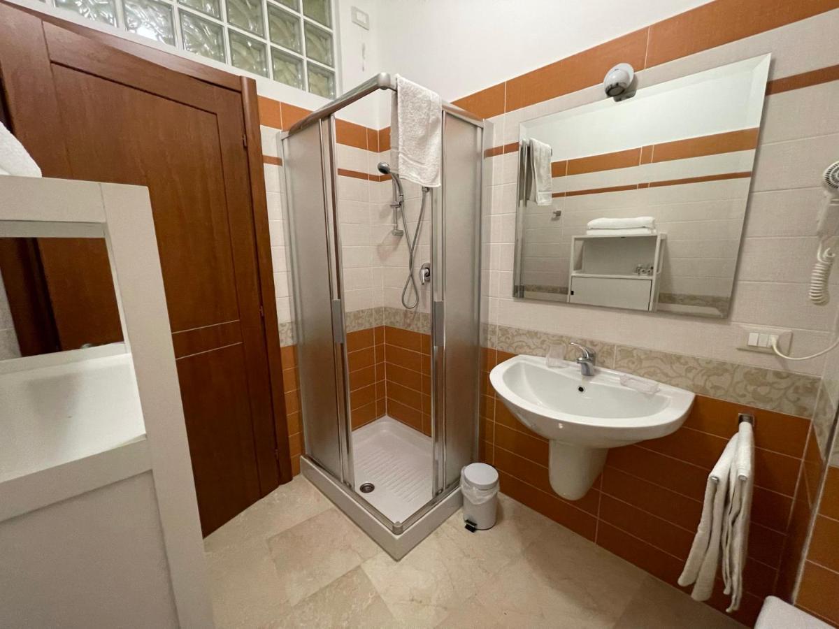 B&B Ponte Capograssi ซุลโมนา ภายนอก รูปภาพ