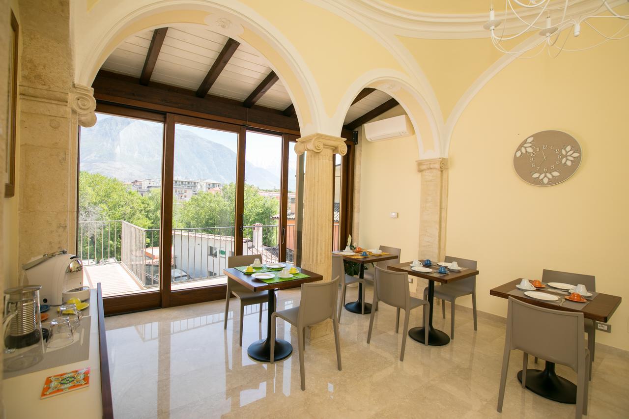 B&B Ponte Capograssi ซุลโมนา ภายนอก รูปภาพ