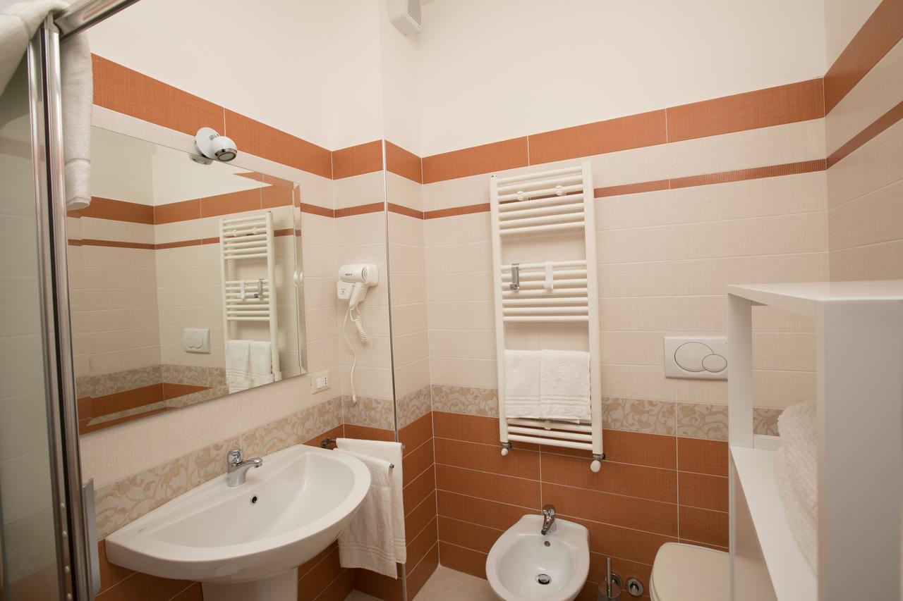 B&B Ponte Capograssi ซุลโมนา ภายนอก รูปภาพ