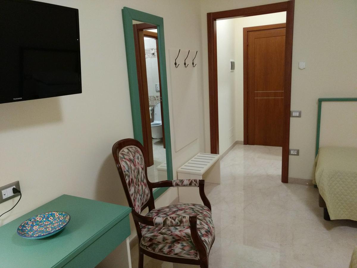 B&B Ponte Capograssi ซุลโมนา ภายนอก รูปภาพ